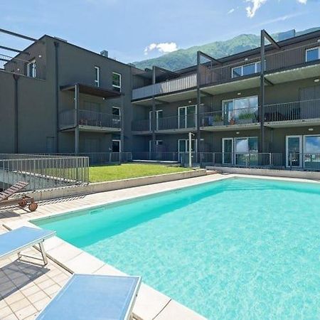 Modern Apartments Lake View With Pool Musso Exterior photo