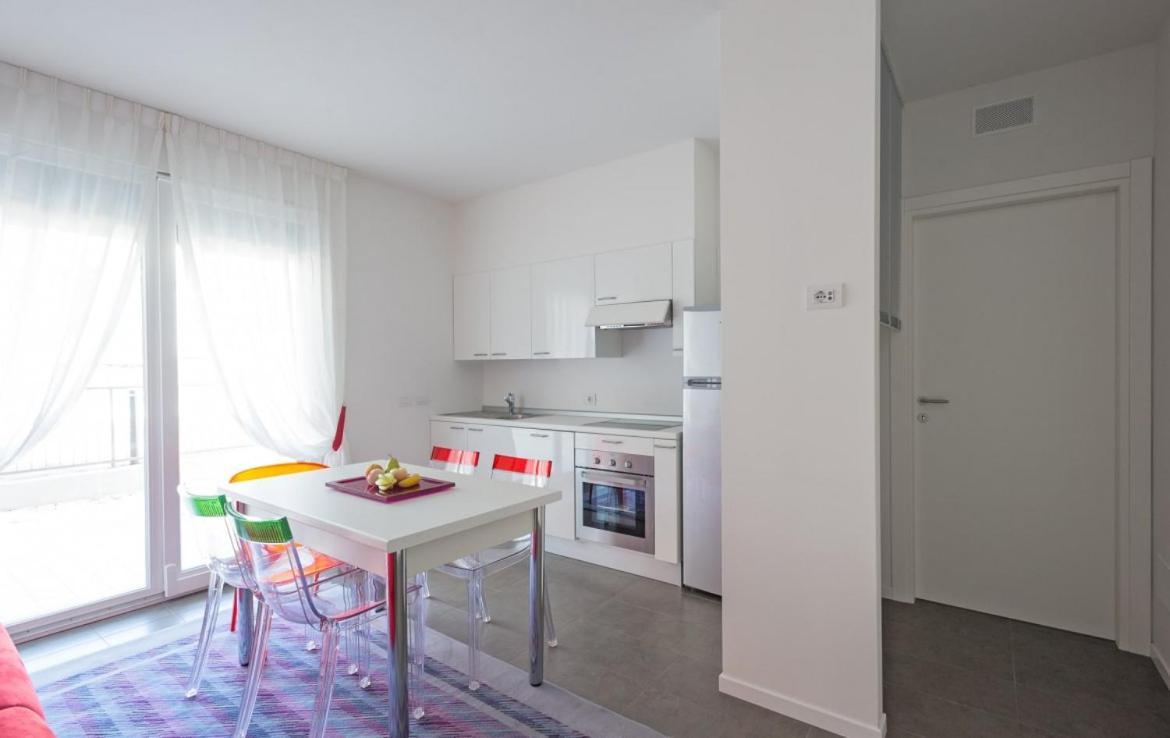 Modern Apartments Lake View With Pool Musso Exterior photo